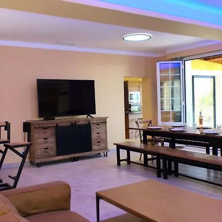 Bright House With Garden And Private Pool Ольуль